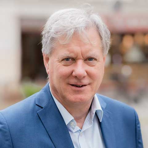 Tony&nbsp;Russell